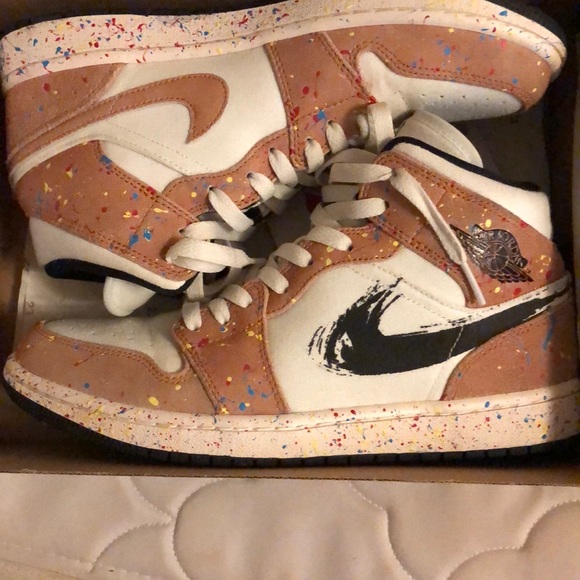 Jordan1 mid Brushstroke - Picture 8 of 9